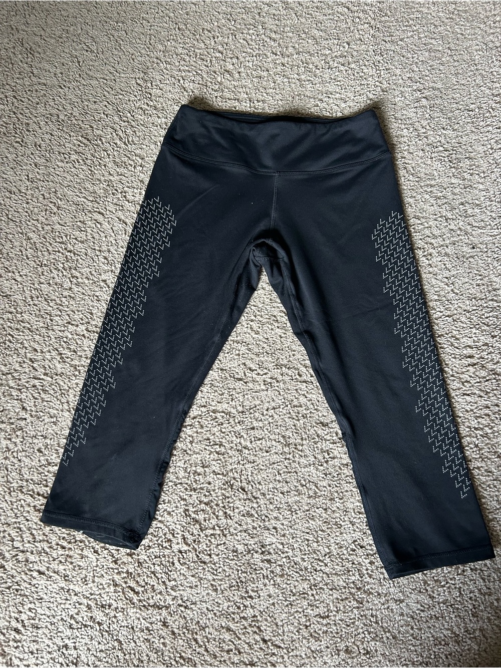 Kyodan Black Capri Leggings with Reflective Side Detail